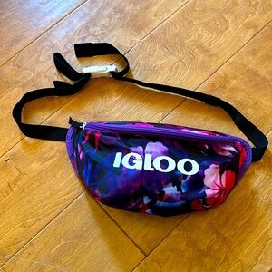 Igloo | Purple Waterproof Floral Insulated Waist Bag | Fannypack | Events Travel